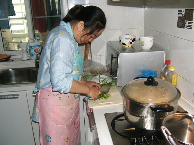 城南住家阿姨家务做饭接送学生照顾孕妇提供住家保姆不住家保姆服务